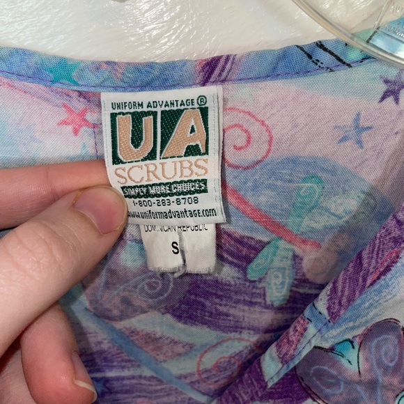 FireFly Scrub Top - Picture 2 of 3